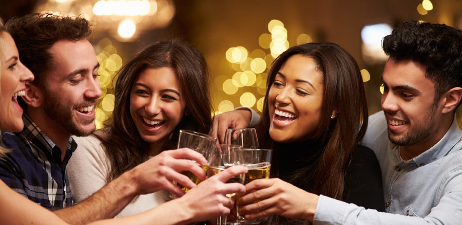 What does alcohol do to your eyes?